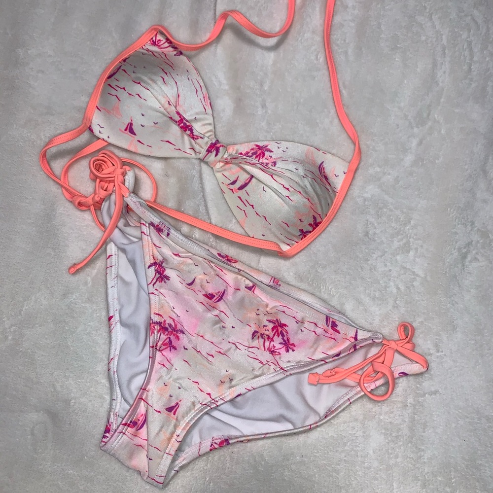 Beach patterned bikini